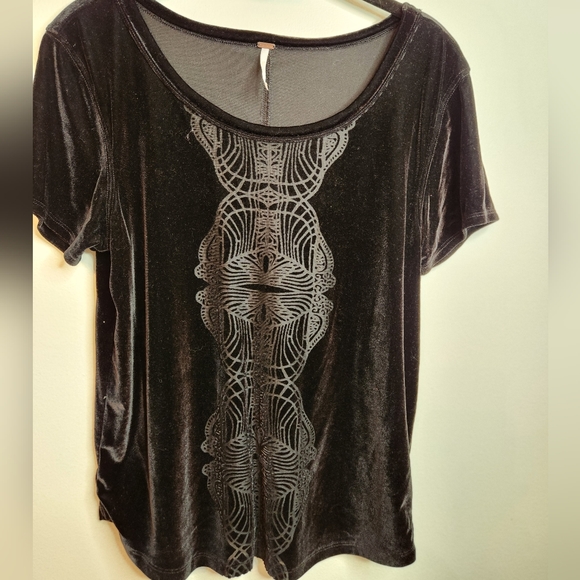 Free People Tops - Free People Black Velvet Top~Short Sleeves~Center Burnout Design~Size Large